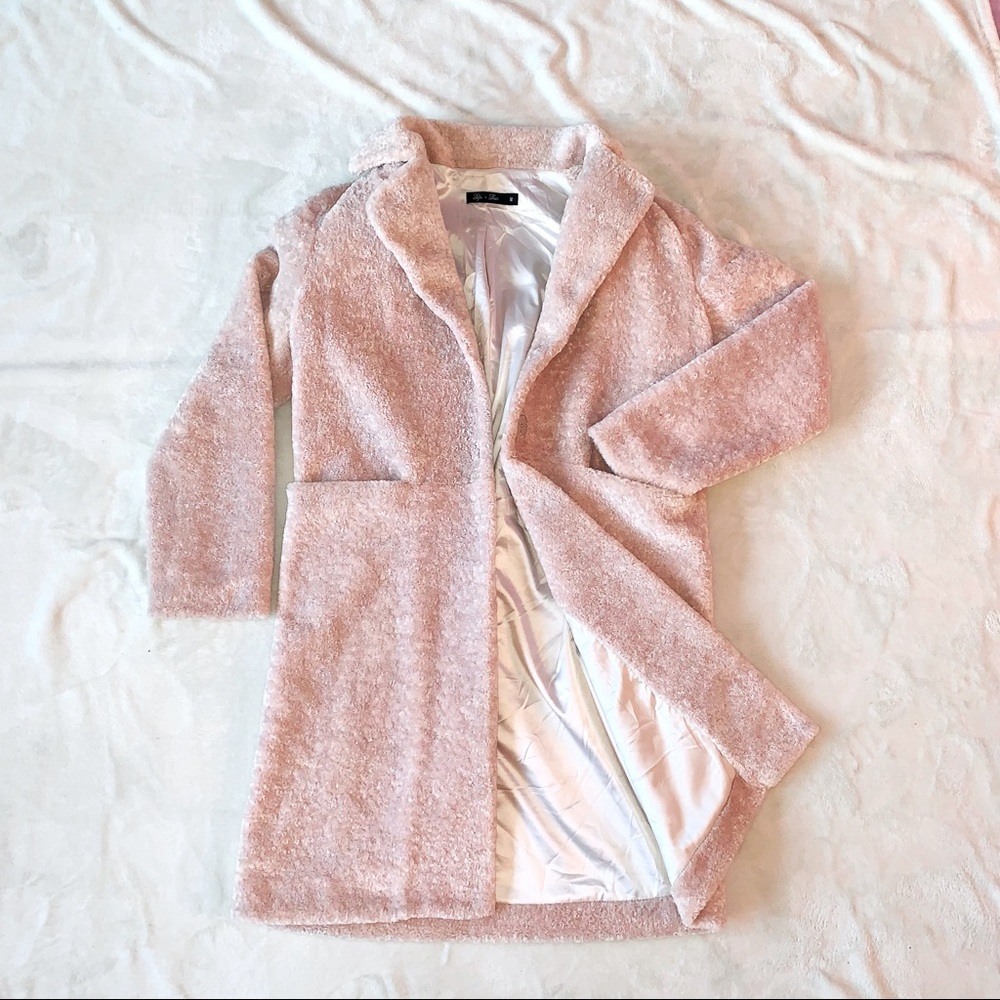 Lyla + Luxe Pink Fuzzy/Teddy Over-sized Trench, size Medium